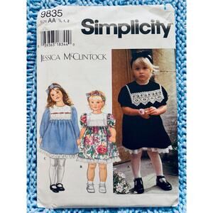 Simplicity Sewing pattern 9935 Girls dress puff sleeve
